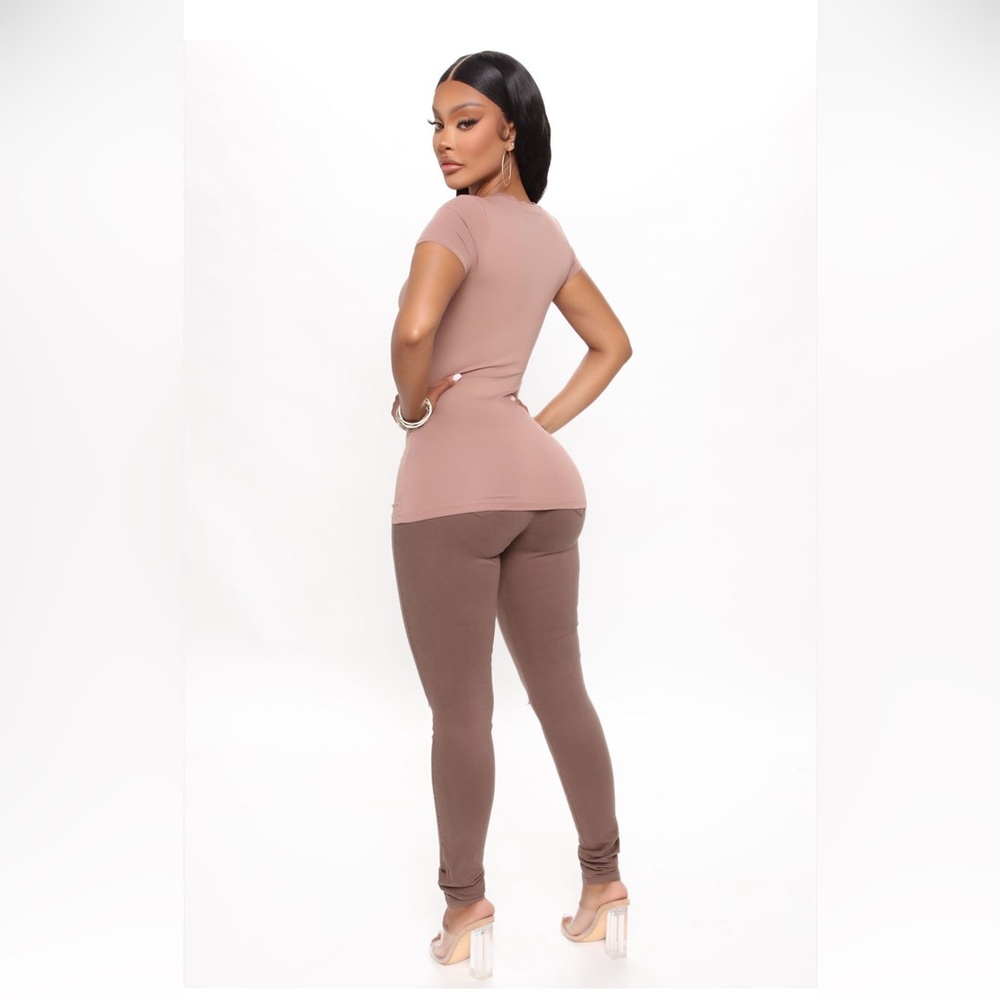 NWT’S FASHION NOVA RIPPED DENIM JEANS! - Picture 5 of 5